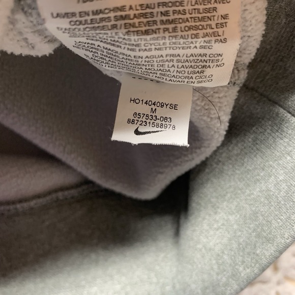 Nike Therma Fit Hoodie Pullover Men's Size M Gray Center Swoosh Logo - Picture 5 of 10